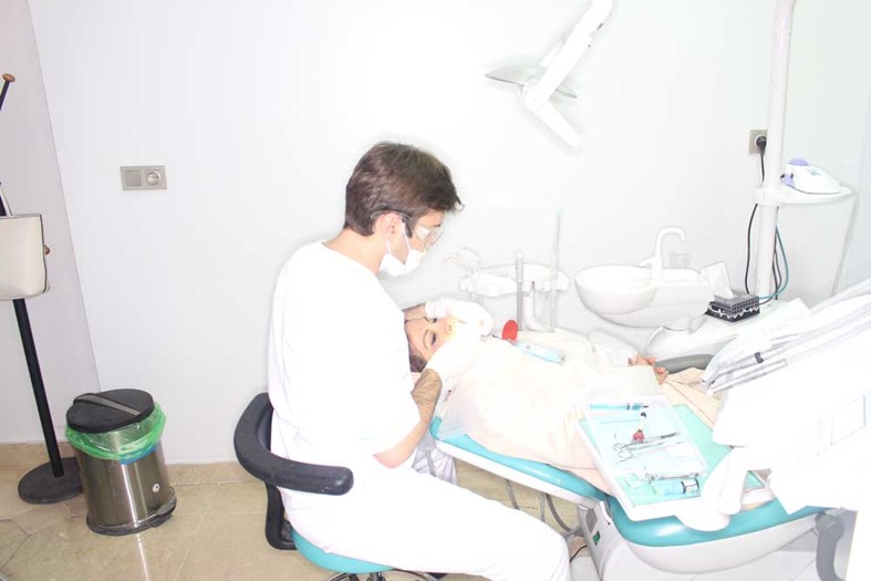 کلینیک دندانپزشکی قلهک